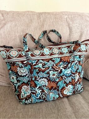 Vera Bradley “Java Blue” Large Zippered Tote/Weekender Bag